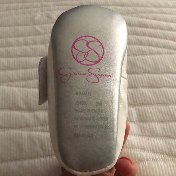 Jessica Simpson silver shoes - Picture 3 of 5